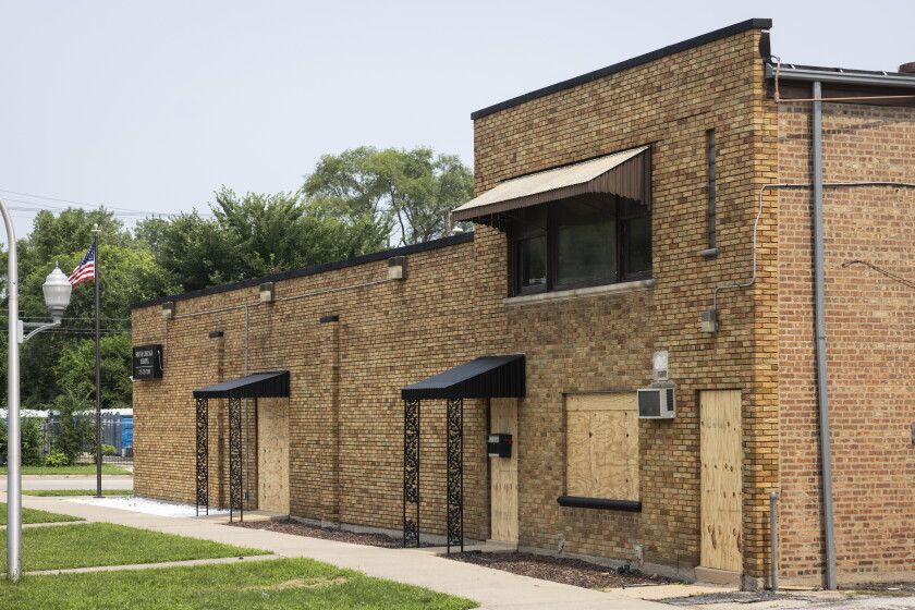 Settlement talks underway to revoke license of director at south side funeral home where 56 bodies were found 2026 - justice The shuttered south chicago chapel funeral home, 2939 e. 95th st.