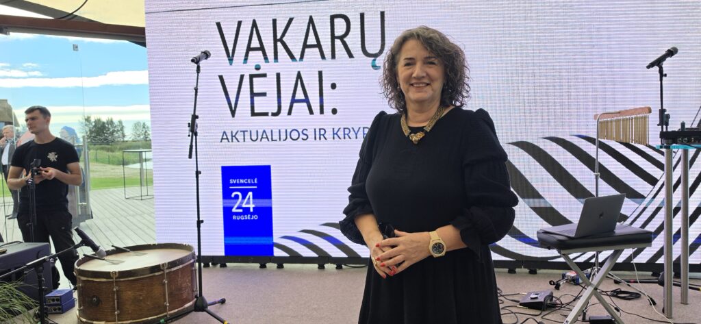 Kultūros svencelėje – klaipėdos rajono kultūros forumas 2026 svencel klaip dos rajono kult ros forumas 2026 201 kultūros iustitia. Bg rugsėjo mėnesį lietuva oficialiai mini kultūros dieną, kuri kviečia visuomenę atsigręžti į gilias mūsų šalies kultūros šaknis, įvertinti meno kūrėjų indėlį ir kartu kurti... Svencelėje – klaipėdos rajono kultūros forumas 2026 2026-09-24 11:02:29 teisingumas - iustitia. Bg kultūros