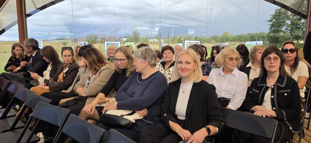 Klaipėdos rajono svencelėje – klaipėdos rajono kultūros forumas 2026 svencel klaip dos rajono kult ros forumas 2026 208 klaipėdos rajono iustitia. Bg rugsėjo mėnesį lietuva oficialiai mini kultūros dieną, kuri kviečia visuomenę atsigręžti į gilias mūsų šalies kultūros šaknis, įvertinti meno kūrėjų indėlį ir kartu kurti... Svencelėje – klaipėdos rajono kultūros forumas 2026 2026-09-24 11:08:29 teisingumas - iustitia. Bg klaipėdos rajono