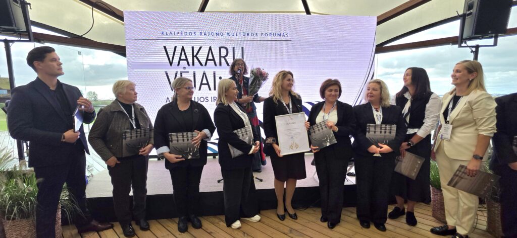 Klaipėdos rajono svencelėje – klaipėdos rajono kultūros forumas 2026 svencel klaip dos rajono kult ros forumas 2026 241 klaipėdos rajono iustitia. Bg rugsėjo mėnesį lietuva oficialiai mini kultūros dieną, kuri kviečia visuomenę atsigręžti į gilias mūsų šalies kultūros šaknis, įvertinti meno kūrėjų indėlį ir kartu kurti... Svencelėje – klaipėdos rajono kultūros forumas 2026 2026-09-24 11:08:29 teisingumas - iustitia. Bg klaipėdos rajono