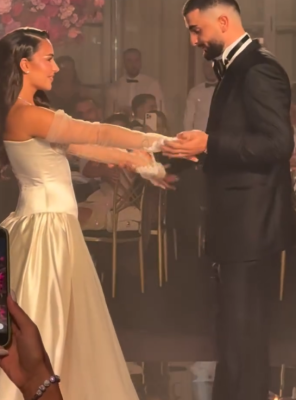 Këngëtarja kida i jep fund beqarisë, ceremonia madhështore në romë dhe të ftuarit vip 2026 tarja kida jep fund beqaris ceremonia madh shtore rom d 1 këngëtarja e njohur shqiptare, kida, ka kurorëzuar dashurinë me partnerin e saj, ajbin, në një ceremoni madhështore... Iustitia. Bg këngëtarja kida i jep fund beqarisë, ceremonia madhështore në romë dhe të ftuarit vip 2026 2026-09-02 09:36:11 юстиция