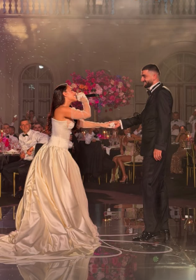 Këngëtarja kida i jep fund beqarisë, ceremonia madhështore në romë dhe të ftuarit vip 2026 tarja kida jep fund beqaris ceremonia madh shtore rom d 8 këngëtarja e njohur shqiptare, kida, ka kurorëzuar dashurinë me partnerin e saj, ajbin, në një ceremoni madhështore... Iustitia. Bg këngëtarja kida i jep fund beqarisë, ceremonia madhështore në romë dhe të ftuarit vip 2026 2026-09-02 09:36:11 юстиция