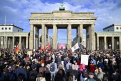 Tausende protestieren gegen die afd 2026