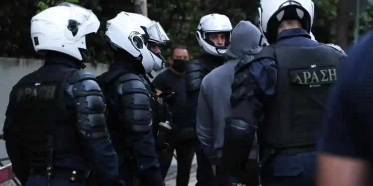 Δόθηκε «σήμα» ότι θα συμμετάσχει σε δολοφονία, συνελήφθη σέρβος στη θεσσαλονίκη από το ελληνικό fbi 2026 - δικαιοσυνη - iustitia. Bg Δόθηκε «σήμα» ότι θα συμμετάσχει σε δολοφονία, συνελήφθη σέρβος στη θεσσαλονίκη από το ελληνικό fbi 2026