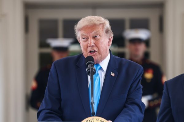 Trump: aleatët e gjirit u njoftuan para sulmeve amerikane ndaj iranit 2026