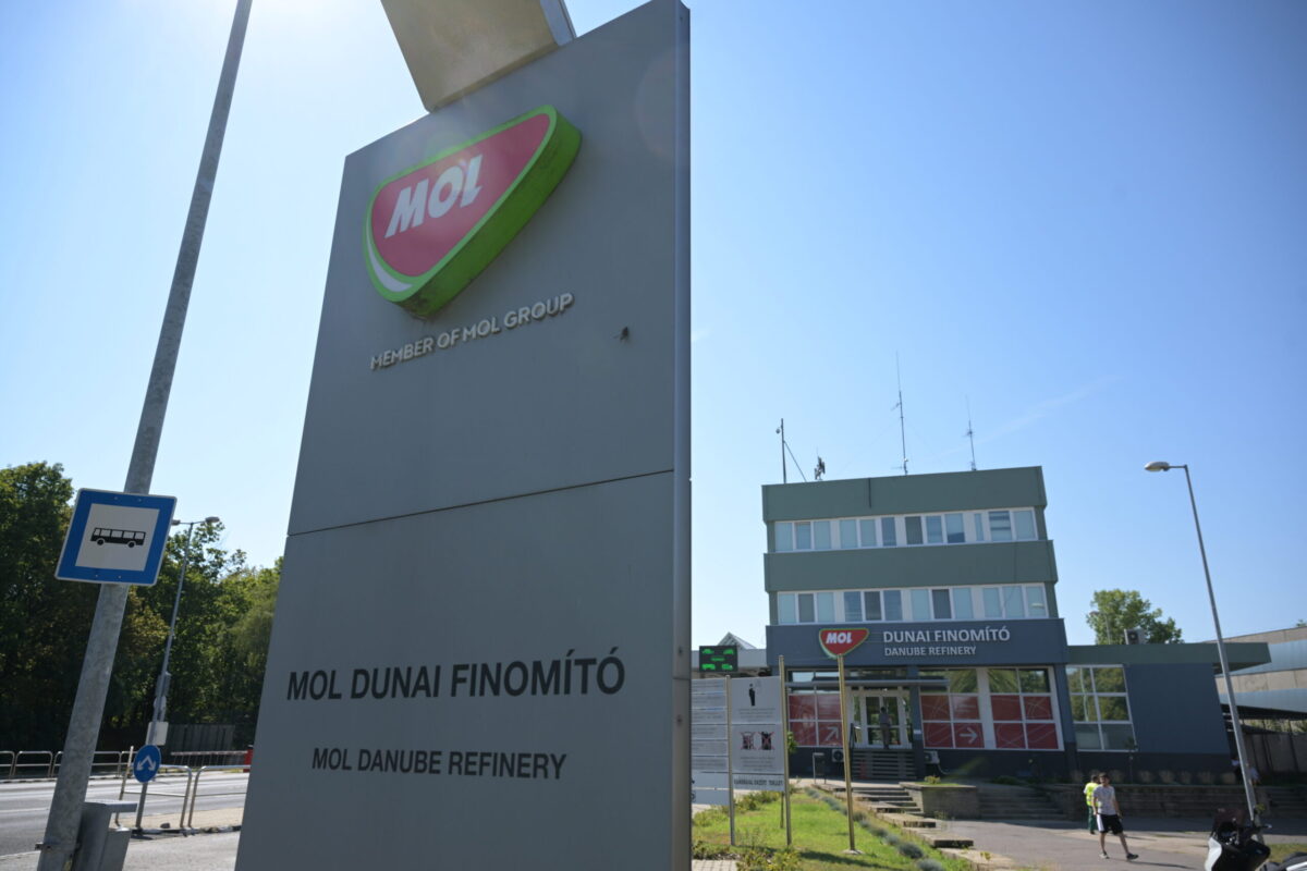 MOL Takeover Talks for Serbian Oil Company Reportedly Enter Final Stage