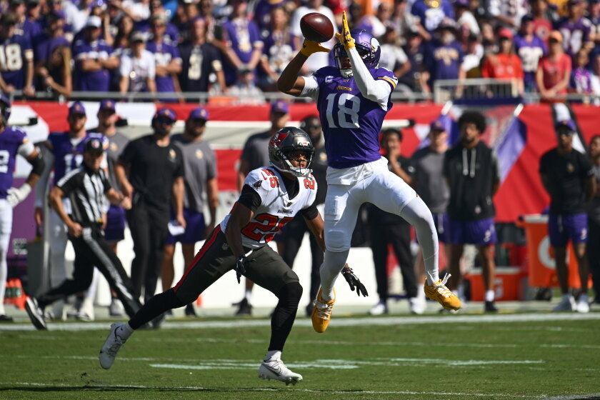 Vikings lose wide receiver justin jefferson in 23-16 win over buccaneers 2026 - justice Minnesota vikings wide receiver justin jefferson catches a pass for a first down as tampa bay buccaneers cornerback jacob parrish defends during the first half in tampa, florida, on sunday, sept. 27, 2026.
