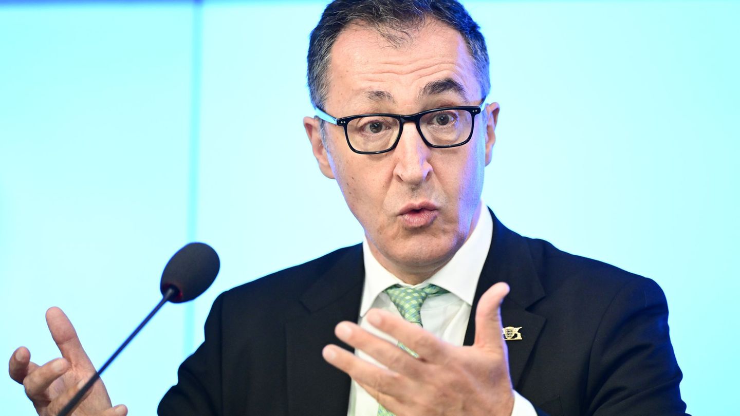 Wird audi-werk geschlossen? : özdemir über neckarsulm-werk: „noch nichts entschieden“ 2026