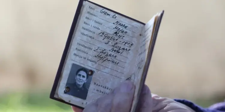 117 vite jetë, shtatë fëmijë dhe pesë breza, historia e jashtëzakonshme e qamile marrës jehonë në mediat botërore 2026 - юстиция 117 vite jetë, shtatë fëmijë dhe pesë breza, historia e jashtëzakonshme e qamile marrës jehonë në mediat botërore 2026