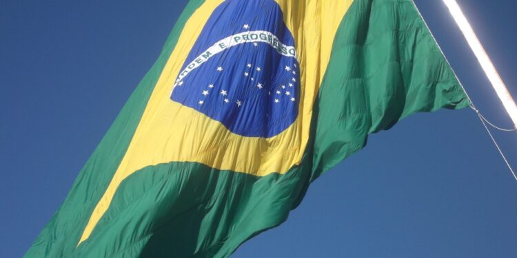 Abertas as mesas de voto para segunda volta entre lula e bolsonaro 2026