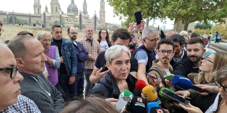 Ada colau: "rufián complicó la situación cuando hizo un acuerdo con podemos, pero está a tiempo de rectificarlo" 2026 - justicia - iustitia. Bg Ada colau: "rufián complicó la situación cuando hizo un acuerdo con podemos, pero está a tiempo de rectificarlo" 2026