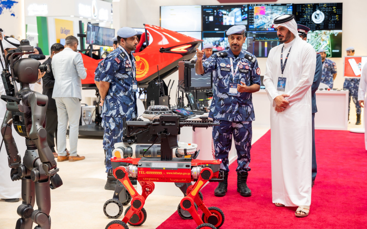 افتتاح الدورة الـ16 لمعرض ومؤتمر "ميليبول قطر 2026" بمشاركة أكثر من 270 جهة عارضة 2026 - عدالة - iustitia. Bg الأمن الداخلي افتتاح الدورة الـ16 لمعرض ومؤتمر "ميليبول قطر 2026" بمشاركة أكثر من 270 جهة عارضة 2026 afttah aldwrh lmard wmutmr quot mylybwl qtr 2026 quot b 1 الأمن الداخلي iustitia. Bg تحت الرعاية الكريمة لحضرة صاحب السمو الشيخ تميم بن حمد آل ثاني أمير البلاد المفدى، افتتح سعادة الشيخ خليفة بن حمد... افتتاح الدورة الـ16 لمعرض ومؤتمر "ميليبول قطر 2026" بمشاركة أكثر من 270 جهة عارضة 2026 2026-10-20 20:17:14 عدالة - iustitia. Bg الأمن الداخلي