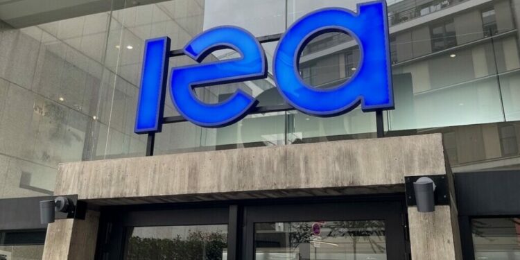 Aie diz que cerca de 325 milhões de barris já foram libertados das reservas estratégicas de petróleo 2026 - justiça - iustitia. Bg Aie diz que cerca de 325 milhões de barris já foram libertados das reservas estratégicas de petróleo 2026