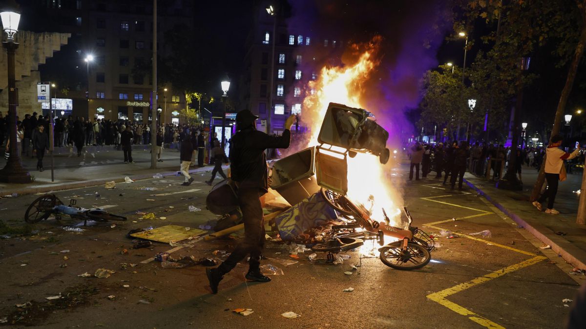 Altercados, saqueos y cargas en el centro de barcelona en una protesta juvenil "contra el sistema" 2026 - justicia - iustitia. Bg Altercados, saqueos y cargas en el centro de barcelona en una protesta juvenil "contra el sistema"