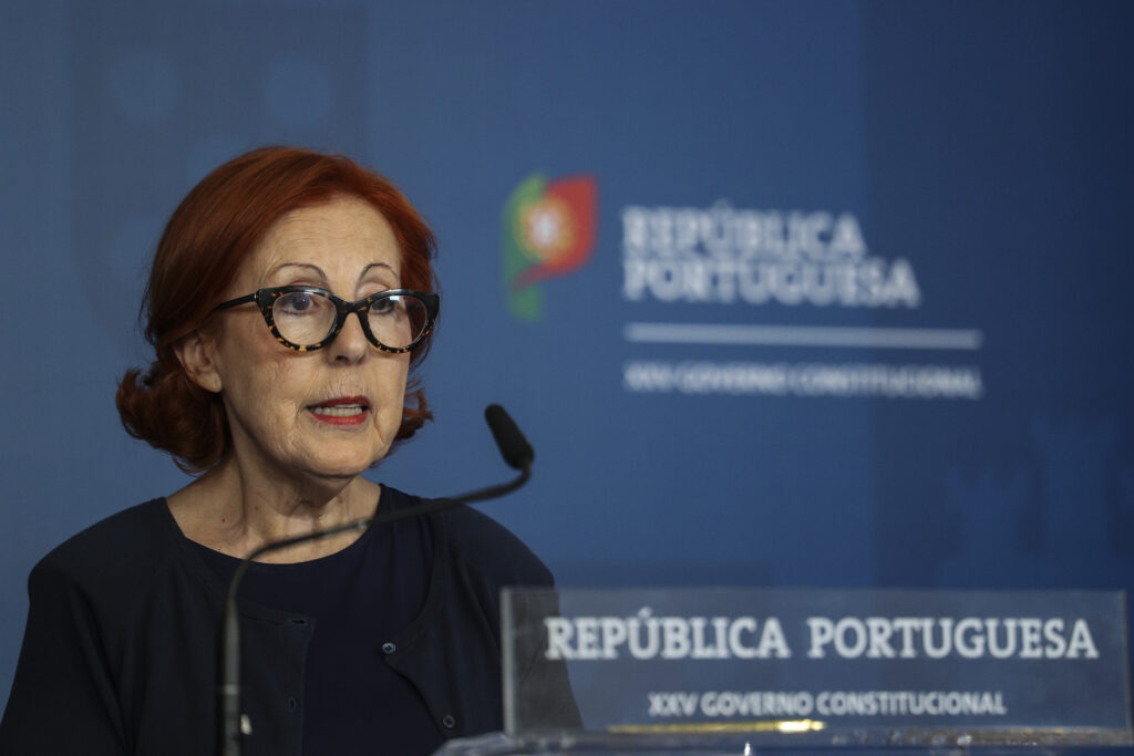 Ambiente abre consulta pública para primeira metodologia de carbono azul dedicada a pradarias marinhas 2026 - justiça - iustitia. Bg Voluntário de carbono ambiente abre consulta pública para primeira metodologia de carbono azul dedicada a pradarias marinhas 2026 ambiente abre consulta blica para primeira metodologia voluntário de carbono a proposta de metodologia para o “restauro e conservação de pradarias marinhas em portugal continental”, que alarga... Iustitia. Bg ambiente abre consulta pública para primeira metodologia de carbono azul dedicada a pradarias marinhas 2026 2026-10-23 22:22:41 justiça - iustitia. Bg voluntário de carbono