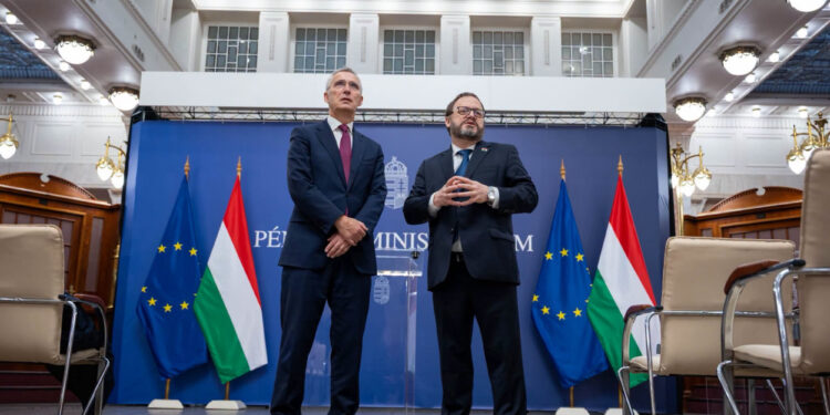 Kármán andrás kezet rázott jens stoltenberggel, megerősítették a 93 milliárdos norvég alap-megállapodást 2026