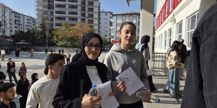 Anne-kız aynı okulda kpss'ye girdi 2026 - adalet - iustitia. Bg Anne-kız aynı okulda kpss'ye girdi 2026