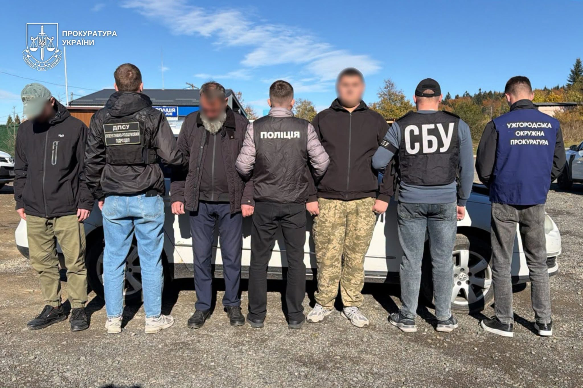 Архімандрита затримали за підозрою в організації незаконного перетину кордону на закарпатті 2026 - справедливість - юстиция Затримали за підозрою архімандрита затримали за підозрою в організації незаконного перетину кордону на закарпатті 2026 arhimandrita zatrimali pidozroyu organizatsiyi nezakonn 1 затримали за підозрою на закарпатті правоохоронці затримали священнослужителя, який організував незаконний перетин кордону. Джерело:... Iustitia. Bg архімандрита затримали за підозрою в організації незаконного перетину кордону на закарпатті 2026 2026-10-23 11:22:00 справедливість - юстиция затримали за підозрою