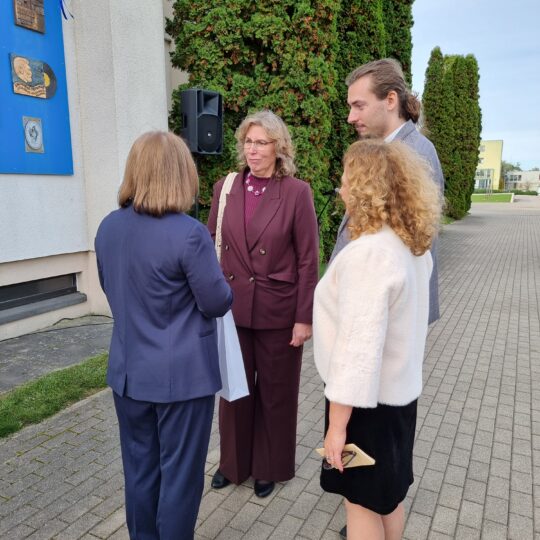 Atminimo ženklais a. Svidinskui ir j. Dovydėnui užbaigta kultūros veikėjų atminimo siena 2026 - teisingumas - iustitia. Bg Atminimo atminimo ženklais a. Svidinskui ir j. Dovydėnui užbaigta kultūros veikėjų atminimo siena 2026 atminimo enklais svidinskui dovyd nui baigta kult ros v 17 atminimo iustitia. Bg gimtasis rokiškis
tik galimybė
„atminimo ženkle iškalti žmonių vardai tampa tik dar viena mūsų krašto istorijos galimybe. Juk apie šiuos žmones kur kas garsiau ir plačiau kalba... Atminimo ženklais a. Svidinskui ir j. Dovydėnui užbaigta kultūros veikėjų atminimo siena 2026 2026-10-05 13:12:25 teisingumas - iustitia. Bg atminimo