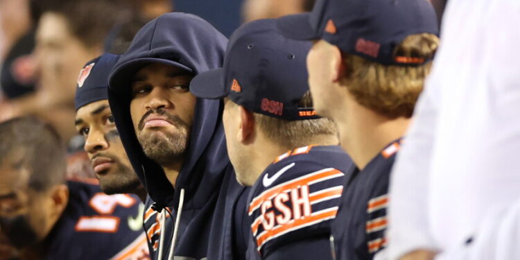 If Bears QB Caleb Williams is out vs. Falcons, Case Keenum should start over Tyson Bagent 2026