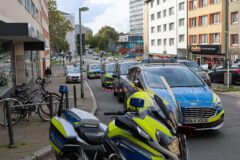 Befreiter häftling und seine helfer weiter verschwunden 2026 - iustitia. Bg - gerechtigkeit Häftling und seine befreiter häftling und seine helfer weiter verschwunden 2026 befreiter ftling und seine helfer weiter verschwunden 2 häftling und seine verfasst von:dpa von dem in essen bei einem arztbesuch geflüchteten häftling und seinen beiden helfern fehlt... Iustitia. Bg befreiter häftling und seine helfer weiter verschwunden 2026 2026-10-15 06:11:00 iustitia. Bg - gerechtigkeit häftling und seine