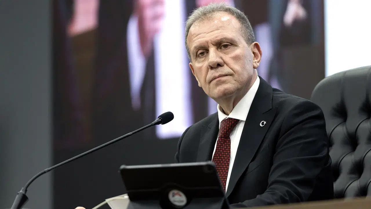 3 belediyeye operasyon! Vahap seçer ve 2 belediye başkanı hakkında yeni gelişme! 2026 - adalet - iustitia. Bg Vahap seçer 3 belediyeye operasyon! Vahap seçer ve 2 belediye başkanı hakkında yeni gelişme! 2026 belediyeye operasyon vahap belediye kan hakk nda yeni g vahap seçer mersin cumhuriyet başsavcılığı'nca yürütülen "yolsuzluk" soruşturması kapsamında, tbb ve mersin büyükşehir belediye... Iustitia. Bg 3 belediyeye operasyon! Vahap seçer ve 2 belediye başkanı hakkında yeni gelişme! 2026 2026-10-05 07:15:00 adalet - iustitia. Bg vahap seçer