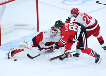 Blackhawks' weaknesses exposed by Hurricanes' pressure in predictable loss 2026