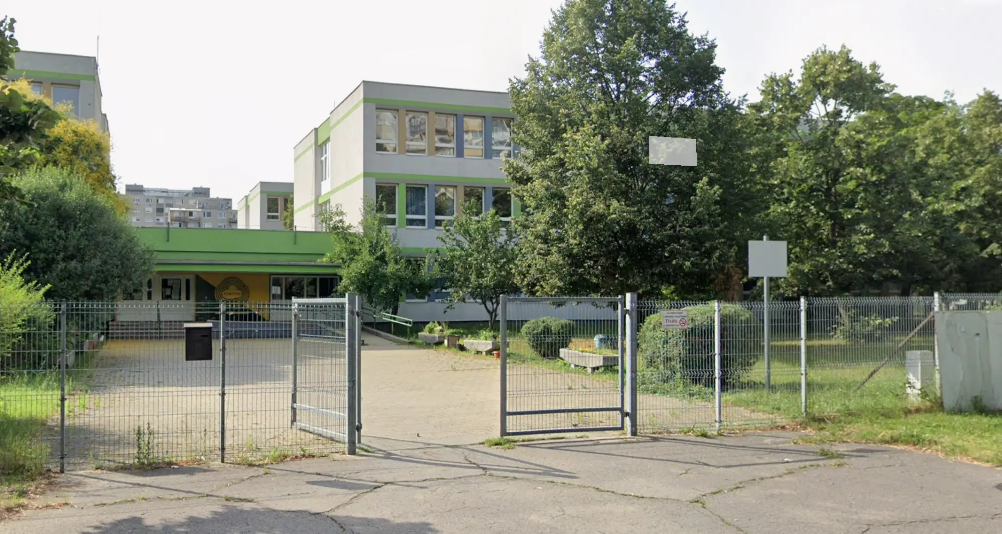 Bombafenyegetést kapott több bombafenyegetést kapott több budapesti iskola is 2026 bombafenyeget kapott budapesti iskola 2026 bombafenyegetést kapott több fenyegető levelet kapott a budapest xv. Kerületi kontyfa általános iskola... Iustitia. Bg bombafenyegetést kapott több budapesti iskola is 2026 2026-10-15 14:34:25 igazságszolgáltatás - iustitia. Bg bombafenyegetést kapott több