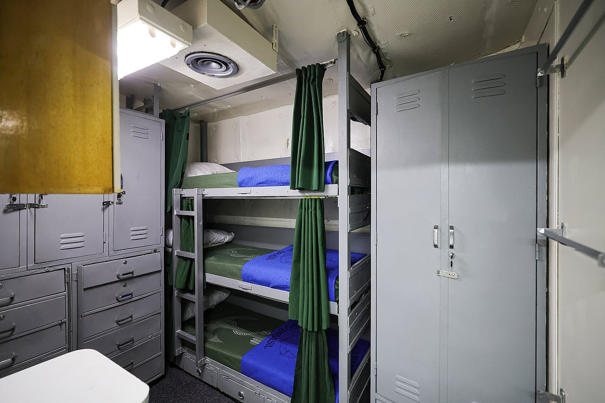 O 'brasil' em alto-mar. Veja como é por dentro o navio-escola que forma os novos oficiais da marinha 2026 - justiça - iustitia. Bg Navio-escola brasil o 'brasil' em alto-mar. Veja como é por dentro o navio-escola que forma os novos oficiais da marinha 2026 brasil alto mar veja como por dentro navio escola que f 4 navio-escola brasil construído em 1986, o navio-escola brasil realiza a sua 40ª viagem de formação de guardas-marinha, a parte final do... Iustitia. Bg o 'brasil' em alto-mar. Veja como é por dentro o navio-escola que forma os novos oficiais da marinha 2026 2026-10-21 15:55:22 justiça - iustitia. Bg navio-escola brasil
