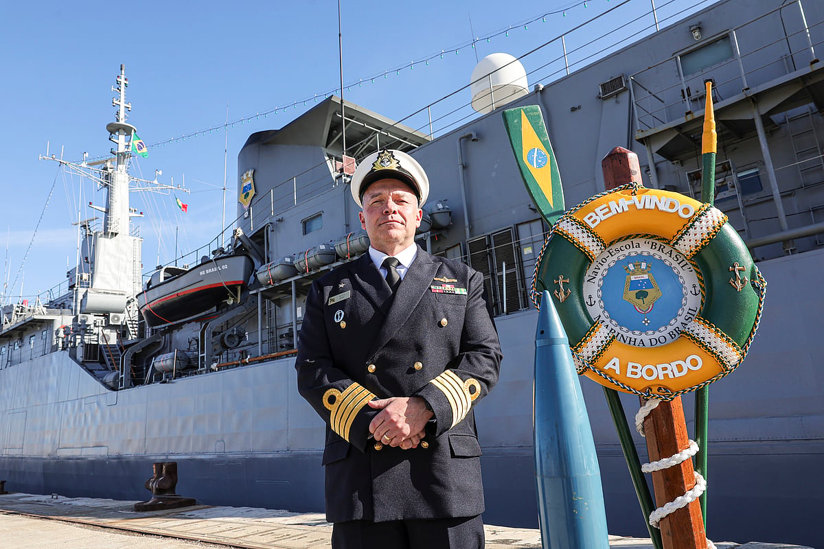 O 'brasil' em alto-mar. Veja como é por dentro o navio-escola que forma os novos oficiais da marinha 2026 - justiça - iustitia. Bg Navio-escola brasil o 'brasil' em alto-mar. Veja como é por dentro o navio-escola que forma os novos oficiais da marinha 2026 brasil alto mar veja como por dentro navio escola que f 6 navio-escola brasil construído em 1986, o navio-escola brasil realiza a sua 40ª viagem de formação de guardas-marinha, a parte final do... Iustitia. Bg o 'brasil' em alto-mar. Veja como é por dentro o navio-escola que forma os novos oficiais da marinha 2026 2026-10-21 15:55:22 justiça - iustitia. Bg navio-escola brasil