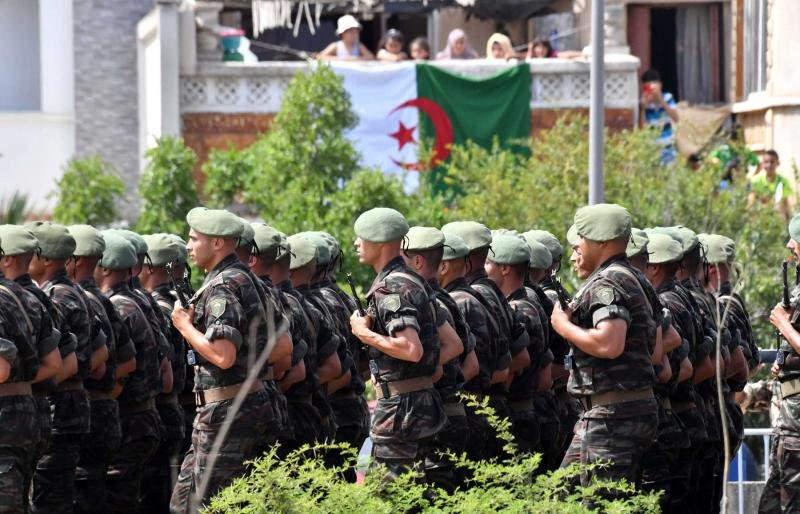 Nijer cezayir'den komşusuna darbe sonrası destek! 'savaş uçakları gönderdik' 2026 cezayir den kom usuna darbe sonras destek sava aklar nd 1 nijer cezayir cumhurbaşkanlığı, tebbun’un yerel medya kuruluşlarına verdiği röportajdan cuma gecesi bazı bölümler... Iustitia. Bg cezayir'den komşusuna darbe sonrası destek! 'savaş uçakları gönderdik' 2026 2026-10-04 02:32:00 adalet - iustitia. Bg nijer