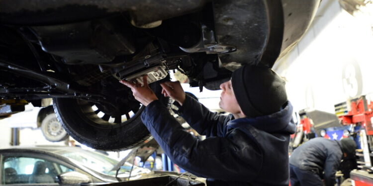 Chicago drivers are paying more for oil changes as motor oil costs climb 2026 - justice Chicago drivers are paying more for oil changes as motor oil costs climb 2026