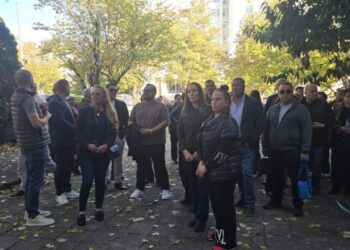 Десетки в подкрепа на кмета на сунгурларе пред полицията в бургас: това е политическа репресия 2026