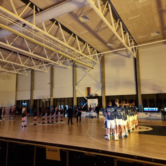 Įspūdingas rokiškio jvn komandos debiutas rkl b lygoje (foto+video) 2026 dingas roki kio jvn komandos debiutas rkl lygoje foto v 4 iustitia. Bg gimtasis rokiškis
atidarymo šventė
varžybas iškilmingai atidarė nostra. Lt-rkl prezidentas vidas butkus, pagirdamas rokiškėnus dėl pavyzdingai sukurtos sporto infrastruktūros, o... Įspūdingas rokiškio jvn komandos debiutas rkl b lygoje (foto+video) 2026 2026-10-16 08:25:29 teisingumas - iustitia. Bg
