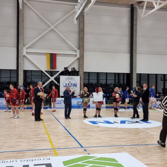 Įspūdingas rokiškio jvn komandos debiutas rkl b lygoje (foto+video) 2026 dingas roki kio jvn komandos debiutas rkl lygoje foto v 6 iustitia. Bg gimtasis rokiškis
atidarymo šventė
varžybas iškilmingai atidarė nostra. Lt-rkl prezidentas vidas butkus, pagirdamas rokiškėnus dėl pavyzdingai sukurtos sporto infrastruktūros, o... Įspūdingas rokiškio jvn komandos debiutas rkl b lygoje (foto+video) 2026 2026-10-16 08:25:29 teisingumas - iustitia. Bg