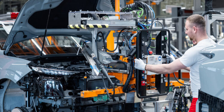 Domestic automotive expansion defies troubled european market 2026