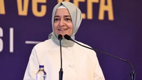 İfadesi dahi alınmamıştı: fatma betül sayan kaya ‘gönüllü iade’ ile paçayı kurtaracak mı? 2026 - adalet - iustitia. Bg Akp genel başkan i̇fadesi dahi alınmamıştı: fatma betül sayan kaya ‘gönüllü iade’ ile paçayı kurtaracak mı? 2026 fadesi dahi nmam fatma bet sayan kaya iade ile kurtarac akp genel başkan haber merkezi fon vurgunu skandalının ardından akp genel başkan yardımcılığından istifa eden fatma betül sayan kaya... Iustitia. Bg i̇fadesi dahi alınmamıştı: fatma betül sayan kaya ‘gönüllü iade’ ile paçayı kurtaracak mı? 2026 2026-10-05 22:14:43 adalet - iustitia. Bg akp genel başkan