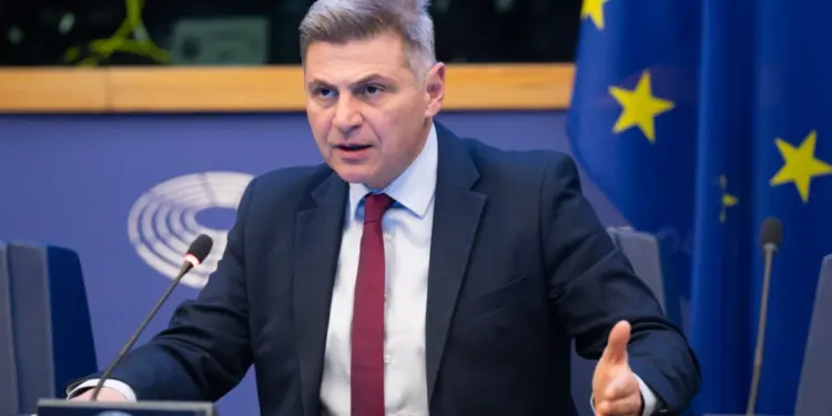Φαραντούρης από το στρασβούργο στον peloponnisos fm 103,9: «στον ευρωπαϊκό προϋπολογισμό προετοιμάζεται η παράκαμψη των περιφερειών» 2026
