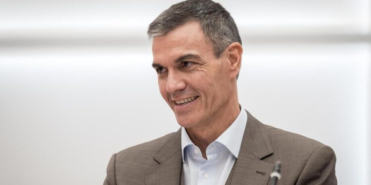 Feijóo frenado por vox y la izquierda activada por la vivienda: la jugada que vio sánchez en los sondeos internos para ir a las urnas 2026