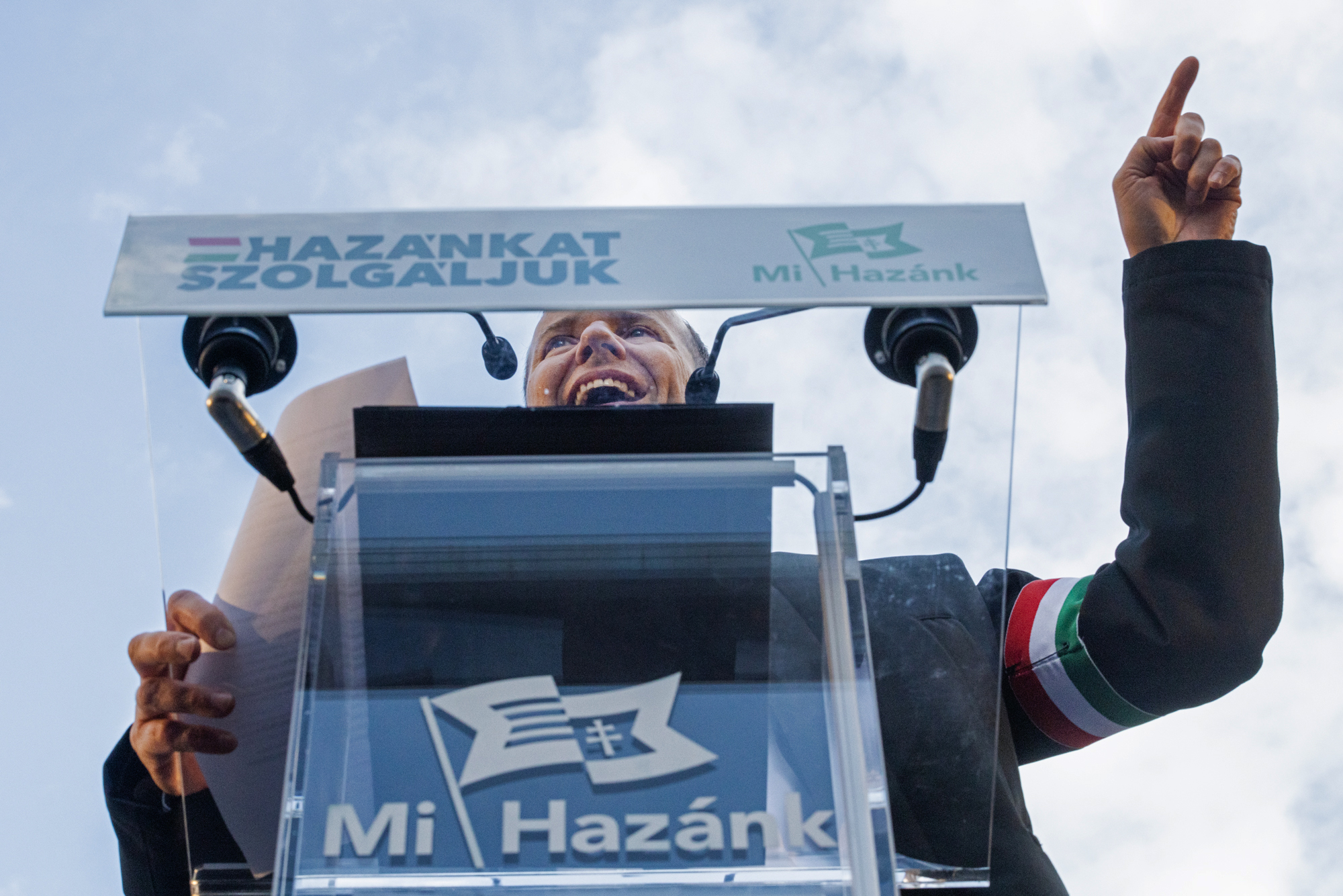 Toroczkai felpörgette a magyarométert a corvin közben a mi hazánk elnöke, majd nemzeti ellenállást hirdetett egy társasjáték miatt 2026 felp rgette magyarom tert corvin zben haz eln majd nemz toroczkai a hatalom érdekében népét feláldozó ukrán elnökről,a farkas módjára... Iustitia. Bg felpörgette a magyarométert a corvin közben a mi hazánk elnöke, majd nemzeti ellenállást hirdetett egy társasjáték miatt 2026 2026-10-23 18:09:04 igazságszolgáltatás - iustitia. Bg toroczkai
