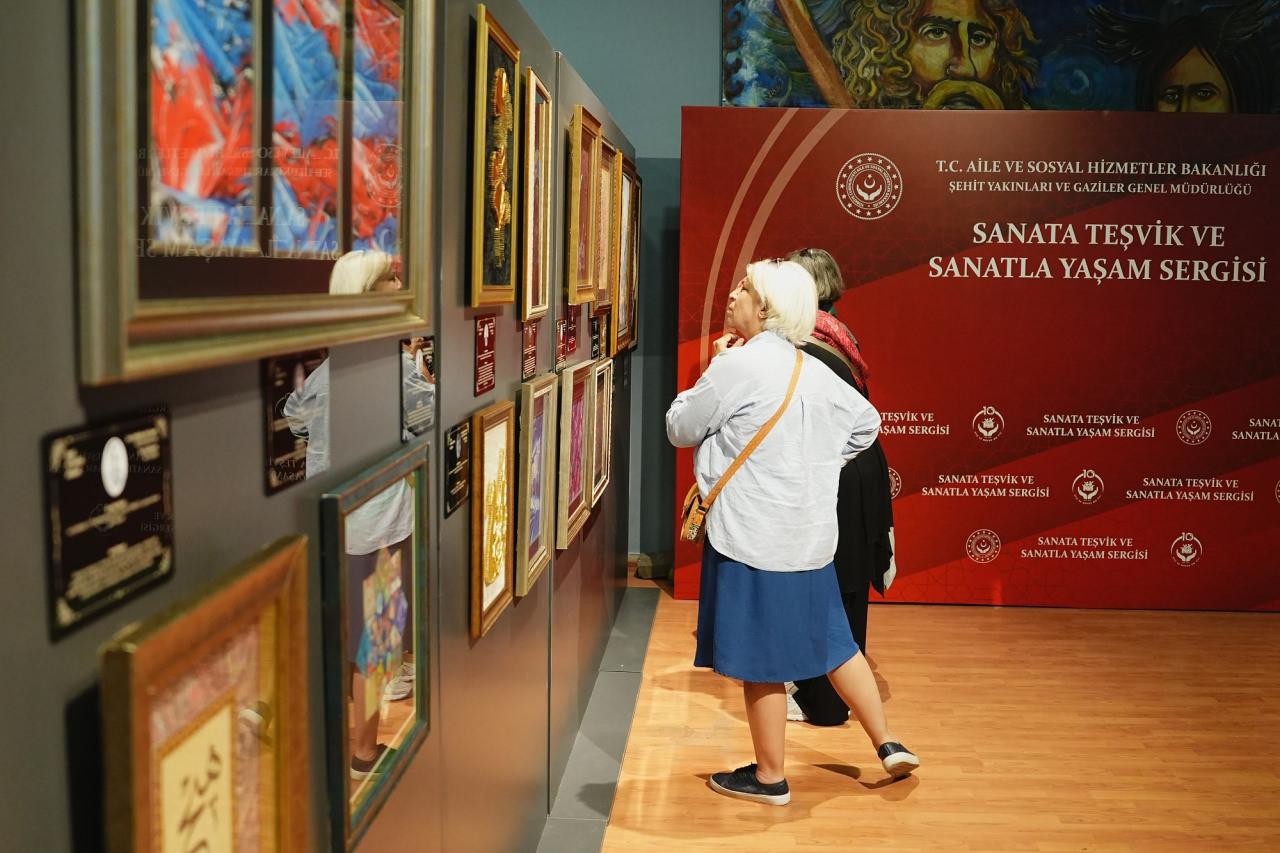 Gastroantep kültür yolu festivali şehrin dört bir yanında yaşanıyor 2026 - adalet - iustitia. Bg Gastroantep kültür yolu gastroantep kültür yolu festivali şehrin dört bir yanında yaşanıyor 2026 gastroantep yolu festivali ehrin bir yan nda yor 2026 8 gastroantep kültür yolu festivalin ikinci gününde geleneksel sanatlardan sahne sanatlarına, sergilerden çocuk etkinliklerine uzanan... Iustitia. Bg gastroantep kültür yolu festivali şehrin dört bir yanında yaşanıyor 2026 2026-10-05 16:47:00 adalet - iustitia. Bg gastroantep kültür yolu
