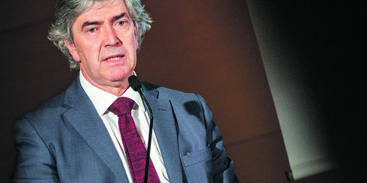 Governo admite discutir descida do iva da restauração e aponta irc de 17% em 2029 2026 - justiça - iustitia. Bg Governo admite discutir descida do iva da restauração e aponta irc de 17% em 2029 2026