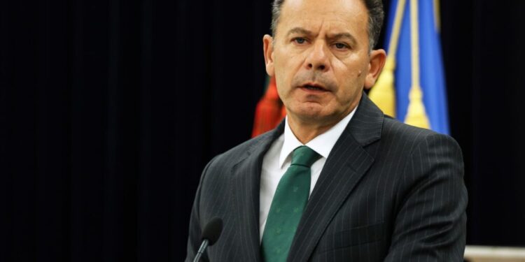Governo aprova aumento de 50 euros no complemento solidário para idosos 2026
