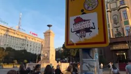 Граѓаните на србија излегуваат на избори, студентското движење во обид да го собори популистот вучиќ 2026 - правда - юстиция Граѓаните на србија граѓаните на србија излегуваат на избори, студентското движење во обид да го собори популистот вучиќ 2026 gragjanite srbi izleguvaat izbori studentskoto dvizhenj граѓаните на србија iustitia. Bg граѓаните на србија денеска излегуваат на гласање, додека масовното студентско протестно движење се обидува да го собори долгогодишниот популистички лидер александар вучиќ –... Граѓаните на србија излегуваат на избори, студентското движење во обид да го собори популистот вучиќ 2026 2026-10-25 07:20:02 правда - юстиция граѓаните на србија