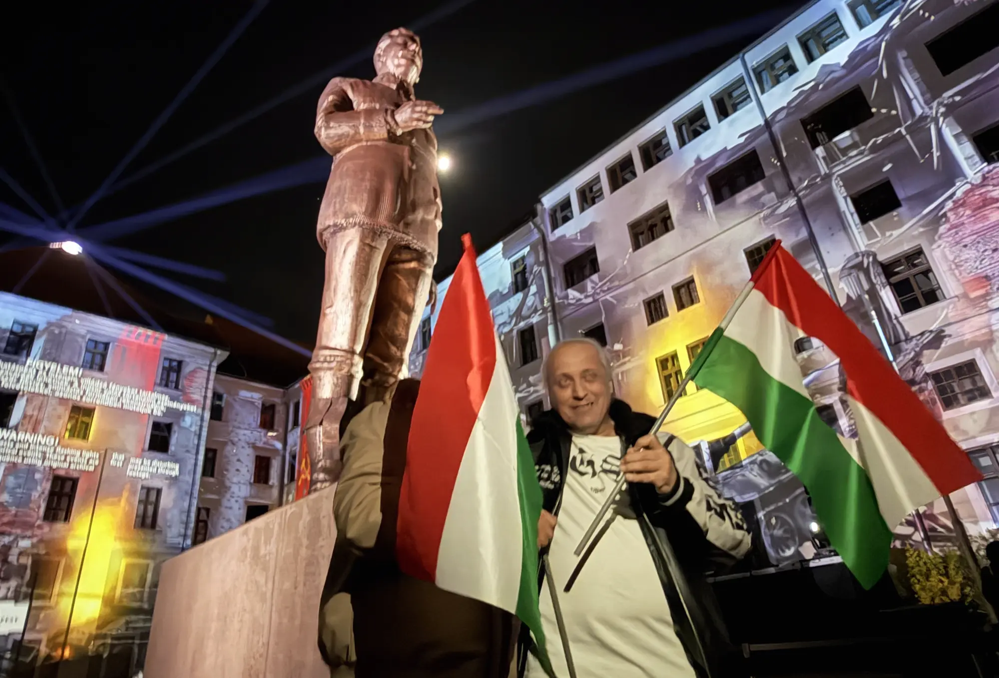 Végtelenszer ledönthető, visszapattanós sztálin-szoborral tette „átélhetővé” a főváros a „népfelséget" 2026 - igazságszolgáltatás - iustitia. Bg Végtelenszer ledönthető visszapattanós végtelenszer ledönthető, visszapattanós sztálin-szoborral tette „átélhetővé” a főváros a „népfelséget" 2026 gtelenszer led nthet visszapattan szt lin szoborral tet végtelenszer ledönthető visszapattanós miközben franciaországban tüntetők rongálnak szobrokat és műemlékeket,... Iustitia. Bg végtelenszer ledönthető, visszapattanós sztálin-szoborral tette „átélhetővé” a főváros a „népfelséget" 2026 2026-10-23 21:48:12 igazságszolgáltatás - iustitia. Bg végtelenszer ledönthető visszapattanós