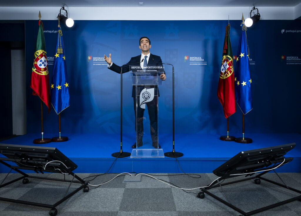 Habitação: leitão amaro diz que “há relação” com imigração mas “culpa não foi dos imigrantes” 2026 - justiça - iustitia. Bg Culpa não foi habitação: leitão amaro diz que “há relação” com imigração mas “culpa não foi dos imigrantes” 2026 habita leit amaro diz que rela com imigra mas culpa foi culpa não foi o ministro da presidência reiterou, esta quinta-feira, que “há uma relação” entre os problemas da habitação e o... Iustitia. Bg habitação: leitão amaro diz que “há relação” com imigração mas “culpa não foi dos imigrantes” 2026 2026-10-22 17:08:19 justiça - iustitia. Bg culpa não foi