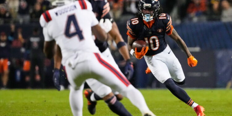 Halftime: bears lead patriots 20-14 after wild ending to first half 2026