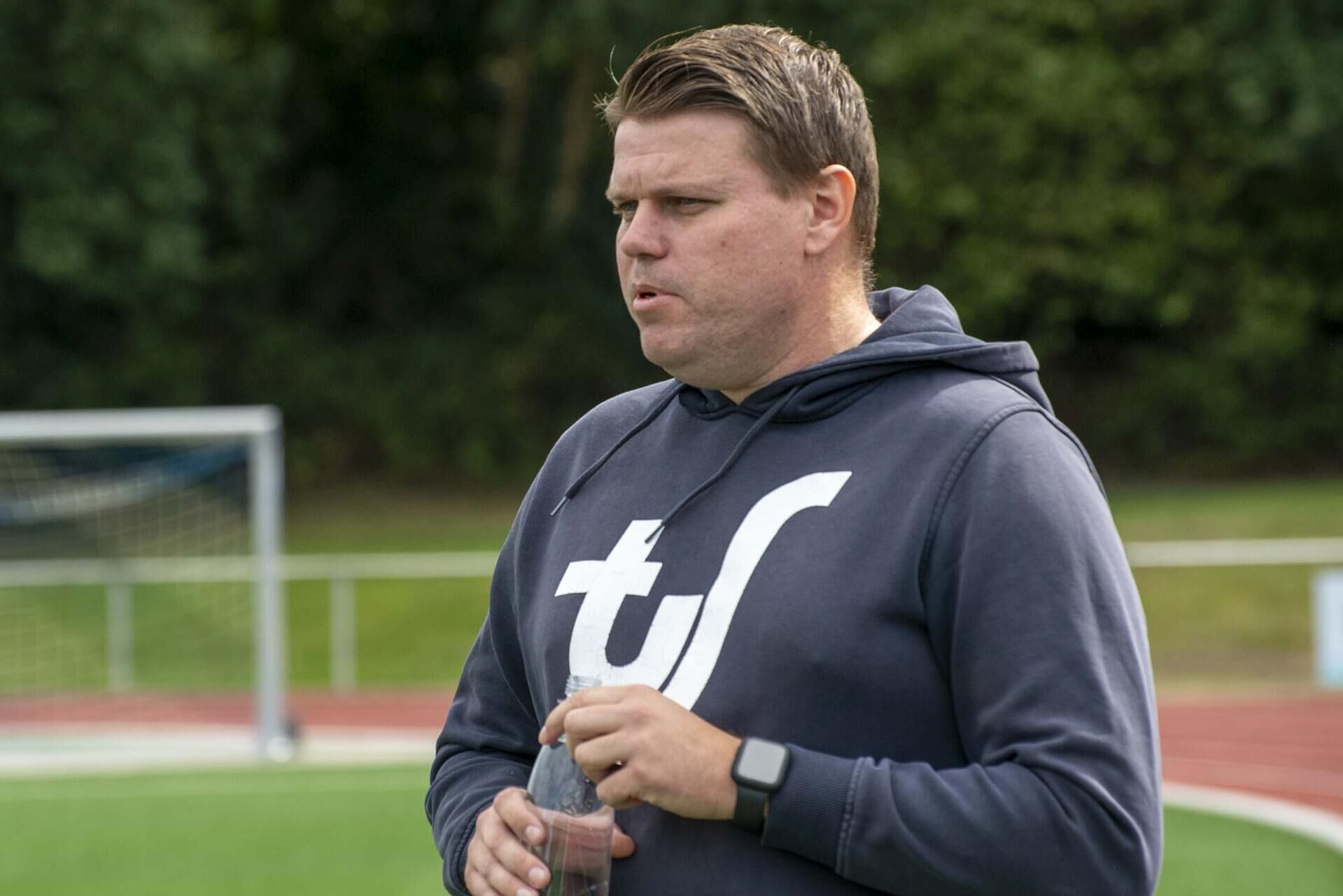 Etus haltern halterner fußball-sonntag im überblick: zwei derbys und weitere spannende spiele 2026 halterner ball sonntag berblick zwei derbys und weitere 1 etus haltern zwei derbys und mehrere direkte duelle in engen tabellenregionen prägen den fußball-sonntag der halterner teams.... Iustitia. Bg halterner fußball-sonntag im überblick: zwei derbys und weitere spannende spiele 2026 2026-10-10 05:00:00 iustitia. Bg - gerechtigkeit etus haltern