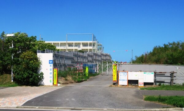 小学校真横へのデータセンター建設やめよ 「子どもの安全優先を」 父母中心に反対署名開始 北九州市 2026 - 正義 小学校真横へのデータセンター建設やめよ 「子どもの安全優先を」 父母中心に反対署名開始 北九州市 2026