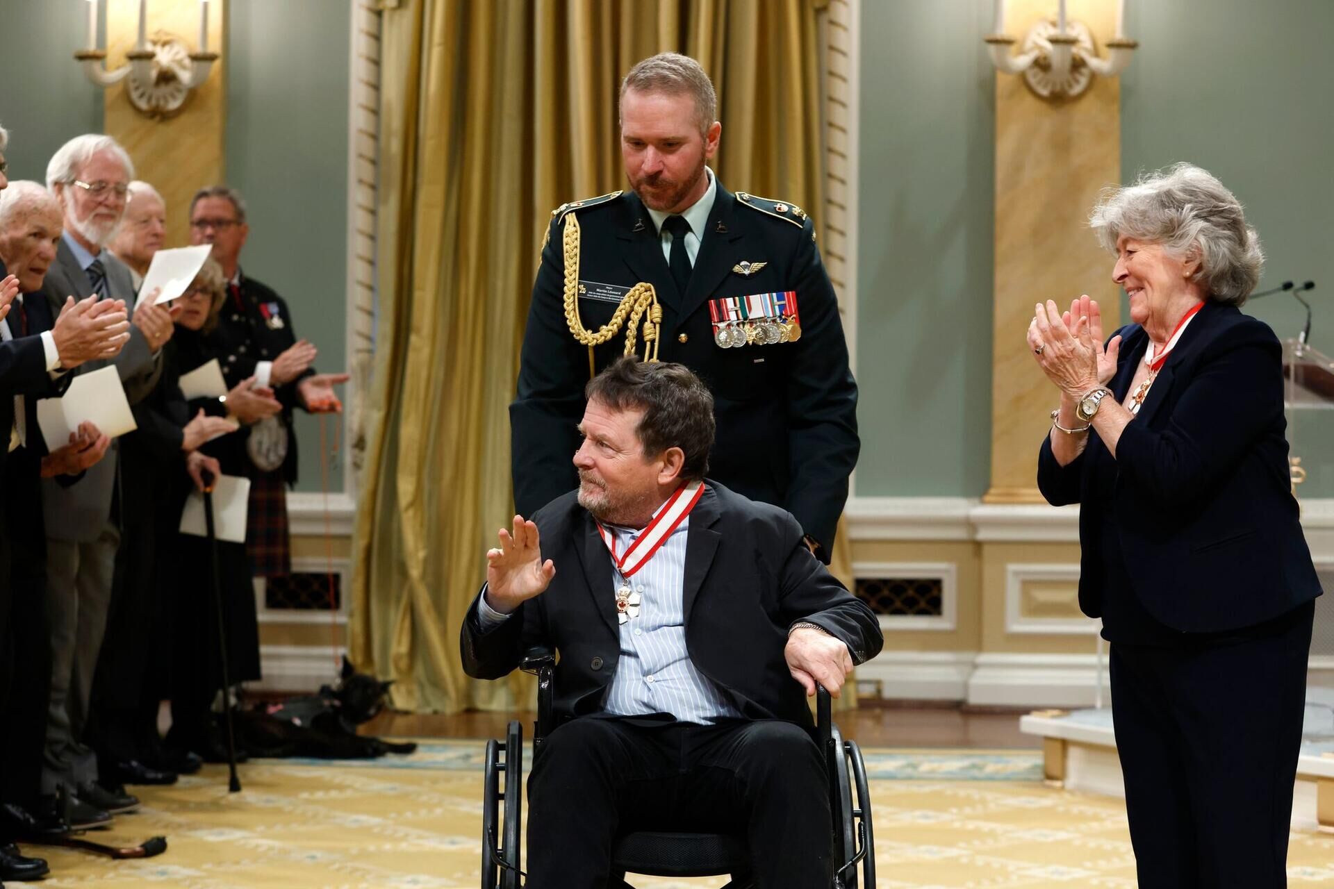 Auszeichnung für schauspieler hohe auszeichnung für schauspieler michael j. Fox in kanada 2026 hohe auszeichnung schauspieler michael fox kanada 2026 1 auszeichnung für schauspieler verfasst von:dpa filmstar michael j. Fox ist für seinen einsatz gegen die parkinson-krankheit mit einer hohen... Iustitia. Bg hohe auszeichnung für schauspieler michael j. Fox in kanada 2026 2026-10-03 02:18:00 iustitia. Bg - gerechtigkeit auszeichnung für schauspieler